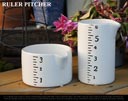 計量カップをモチーフにした個性的な形のピッチャー HOMART Ruler pitcher
